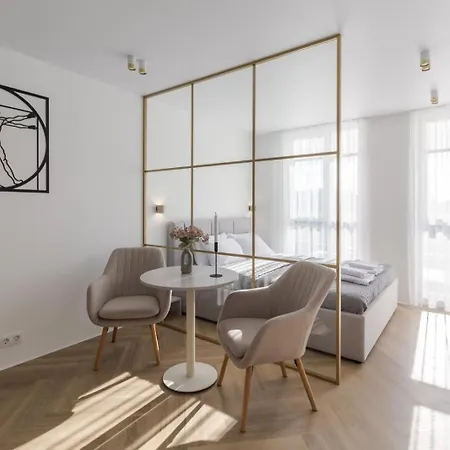 Leogrand On Shevchenka 31a 67 * Lvov