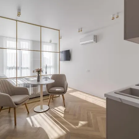 Leogrand On Shevchenka 31a 67 * Lvov